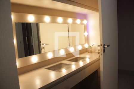 Apartamento à venda com 168m², 4 quartos e 3 vagasCloset da suíte 1
