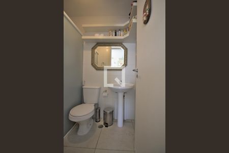 Apartamento para alugar com 246m², 2 quartos e 3 vagas Apartamento para alugar com 246m², 2 quartos e 3 vagasBanheiro externo