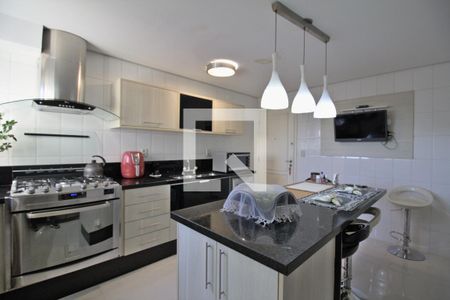 Apartamento para alugar com 246m², 2 quartos e 3 vagas Apartamento para alugar com 246m², 2 quartos e 3 vagasCozinha