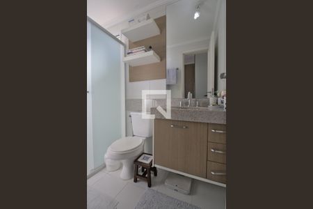 Apartamento para alugar com 246m², 2 quartos e 3 vagas Apartamento para alugar com 246m², 2 quartos e 3 vagasBanheiro da Suíte 1 Senhor