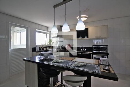 Apartamento para alugar com 246m², 2 quartos e 3 vagas Apartamento para alugar com 246m², 2 quartos e 3 vagasCozinha