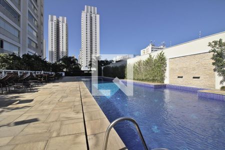 Apartamento para alugar com 246m², 2 quartos e 3 vagas Apartamento para alugar com 246m², 2 quartos e 3 vagasÁrea comum - Piscina