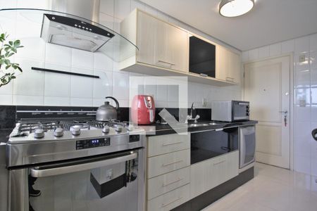 Apartamento para alugar com 246m², 2 quartos e 3 vagas Apartamento para alugar com 246m², 2 quartos e 3 vagasCozinha