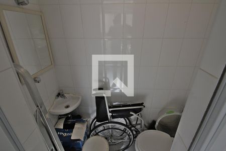 Apartamento para alugar com 246m², 2 quartos e 3 vagas Apartamento para alugar com 246m², 2 quartos e 3 vagasBanheiro de serviço