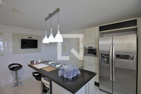 Apartamento para alugar com 246m², 2 quartos e 3 vagas Apartamento para alugar com 246m², 2 quartos e 3 vagasCozinha