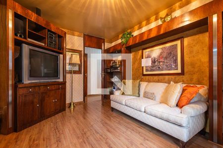 Apartamento à venda com 330m², 3 quartos e 5 vagas Apartamento à venda com 330m², 3 quartos e 5 vagasEscritório