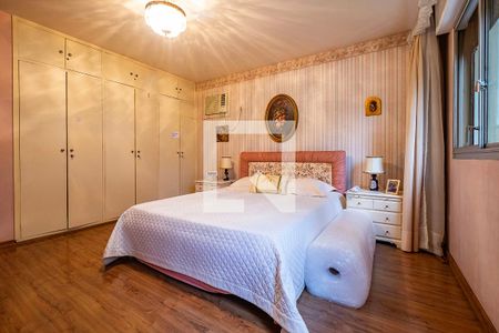 Apartamento à venda com 330m², 3 quartos e 5 vagas Apartamento à venda com 330m², 3 quartos e 5 vagasSuíte