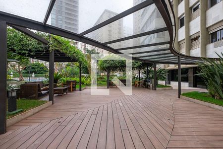 Apartamento à venda com 330m², 3 quartos e 5 vagas Apartamento à venda com 330m², 3 quartos e 5 vagasÁrea comum