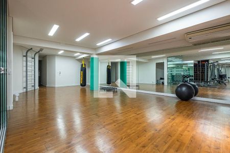 Apartamento à venda com 330m², 3 quartos e 5 vagas Apartamento à venda com 330m², 3 quartos e 5 vagasAcademia