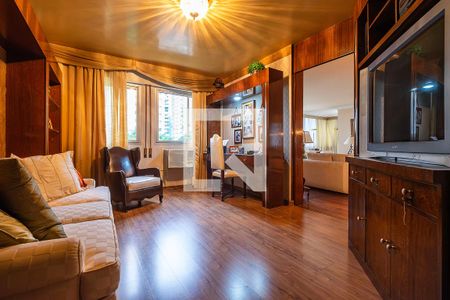 Apartamento à venda com 330m², 3 quartos e 5 vagas Apartamento à venda com 330m², 3 quartos e 5 vagasEscritório