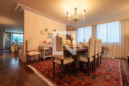 Apartamento à venda com 330m², 3 quartos e 5 vagas Apartamento à venda com 330m², 3 quartos e 5 vagasSala