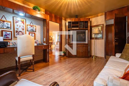 Apartamento à venda com 330m², 3 quartos e 5 vagas Apartamento à venda com 330m², 3 quartos e 5 vagasEscritório