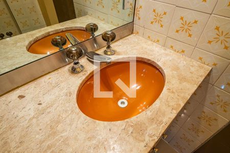 Apartamento à venda com 330m², 3 quartos e 5 vagas Apartamento à venda com 330m², 3 quartos e 5 vagasBanheiro