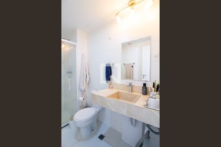 Banheiro de apartamento à venda com 2 quartos, 75m² em Picanço, Guarulhos