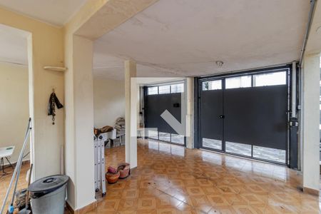 Casa à venda com 300m², 3 quartos e 3 vagas Casa à venda com 300m², 3 quartos e 3 vagasGaragem