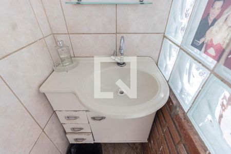 Casa à venda com 254m², 6 quartos e 5 vagasCasa 2 Banheiro de serviço