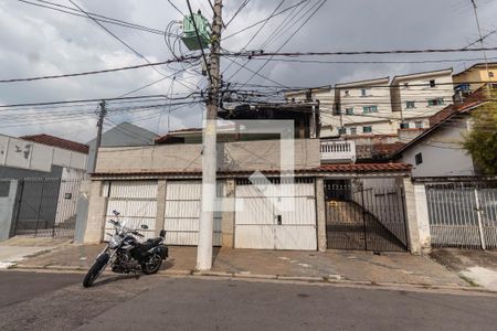 Casa à venda com 254m², 6 quartos e 5 vagasFachada