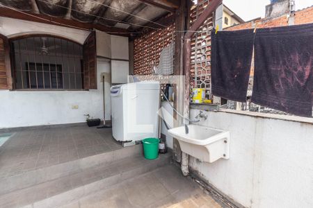 Casa à venda com 254m², 6 quartos e 5 vagasCasa 2 Área de serviço