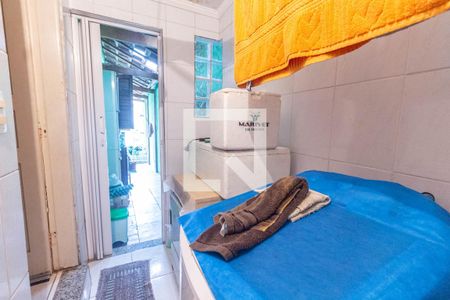 Casa à venda com 254m², 6 quartos e 5 vagasCasa 1 Área de serviço