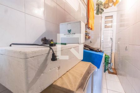 Casa à venda com 254m², 6 quartos e 5 vagasCasa 1 Área de serviço