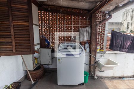 Casa à venda com 254m², 6 quartos e 5 vagasCasa 2 Área de serviço