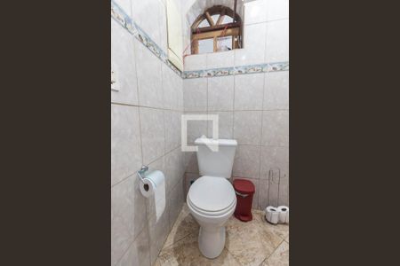 Casa à venda com 254m², 6 quartos e 5 vagasCasa 2 Banheiro de serviço