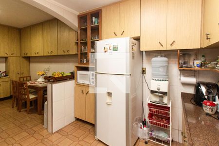 Casa à venda com 230m², 3 quartos e 2 vagas Casa à venda com 230m², 3 quartos e 2 vagasCozinha