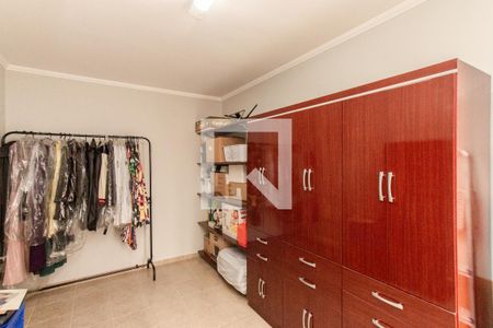 Casa à venda com 230m², 3 quartos e 2 vagas Casa à venda com 230m², 3 quartos e 2 vagasQuarto 2
