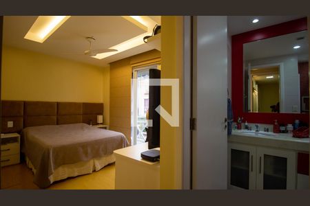 Casa de condomínio à venda com 201m², 3 quartos e 2 vagas Casa de condomínio à venda com 201m², 3 quartos e 2 vagasSuíte 2