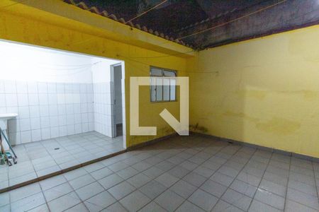 Casa à venda com 150m², 2 quartos e 2 vagasQuintal