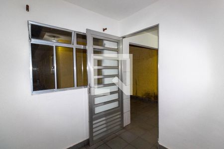 Casa à venda com 150m², 2 quartos e 2 vagasQuarto de Serviço
