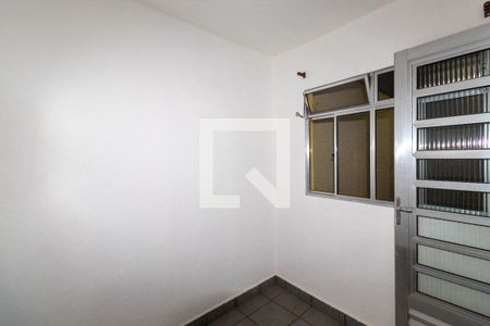 Casa à venda com 150m², 2 quartos e 2 vagasQuarto de Serviço