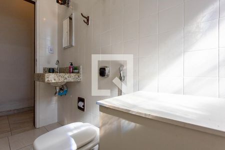 Casa à venda com 150m², 3 quartos e 2 vagas Casa à venda com 150m², 3 quartos e 2 vagasBanheiro Social