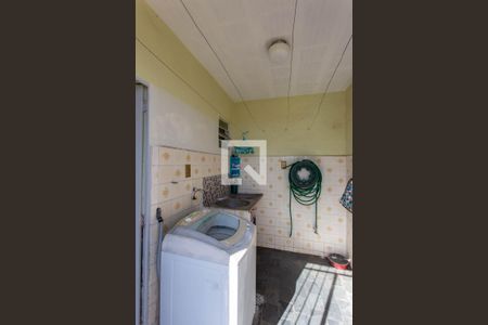 Casa à venda com 150m², 3 quartos e 2 vagas Casa à venda com 150m², 3 quartos e 2 vagasLavanderia