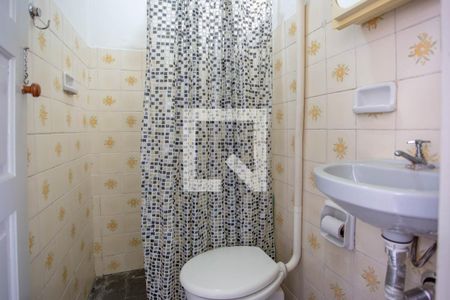 Casa à venda com 150m², 3 quartos e 2 vagas Casa à venda com 150m², 3 quartos e 2 vagasBanheiro de serviço