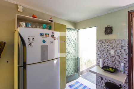 Casa à venda com 150m², 3 quartos e 2 vagas Casa à venda com 150m², 3 quartos e 2 vagasCozinha