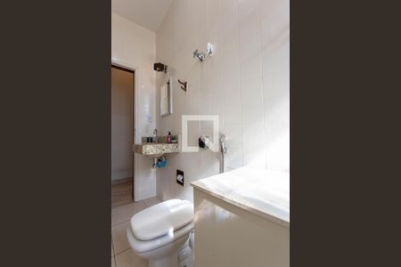 Casa à venda com 150m², 3 quartos e 2 vagas Casa à venda com 150m², 3 quartos e 2 vagasBanheiro Social