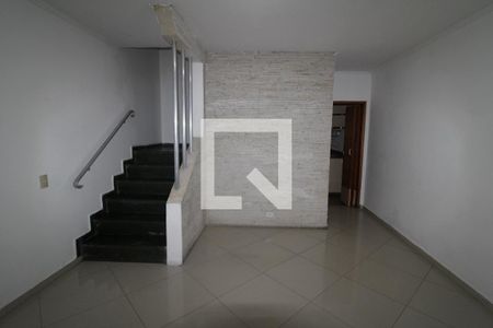 Sala de casa para alugar com 3 quartos, 168m² em Parque Casa de Pedra, São Paulo
