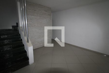 Sala de casa para alugar com 3 quartos, 168m² em Parque Casa de Pedra, São Paulo