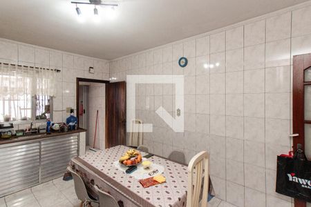 Casa à venda com 202m², 4 quartos e 1 vaga Casa à venda com 202m², 4 quartos e 1 vagaCasa 2 - Cozinha