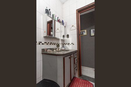 Casa à venda com 202m², 4 quartos e 1 vaga Casa à venda com 202m², 4 quartos e 1 vagaBanheiro