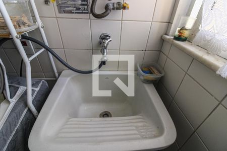 Apartamento à venda com 96m², 3 quartos e 2 vagas Apartamento à venda com 96m², 3 quartos e 2 vagasCozinha e Área de Serviço