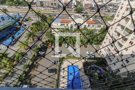 Apartamento à venda com 96m², 3 quartos e 2 vagas Apartamento à venda com 96m², 3 quartos e 2 vagasVista da Piscina