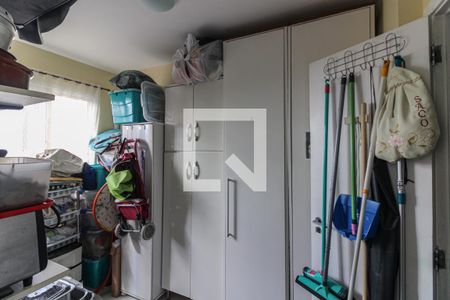 Apartamento à venda com 96m², 3 quartos e 2 vagas Apartamento à venda com 96m², 3 quartos e 2 vagasCozinha e Área de Serviço - Quarto