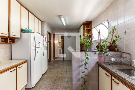 Apartamento à venda com 320m², 4 quartos e 5 vagasCozinha