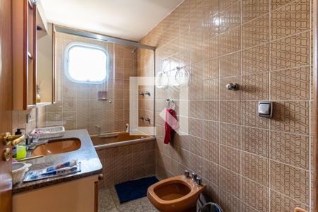 Apartamento à venda com 320m², 4 quartos e 5 vagasBanheiro 2