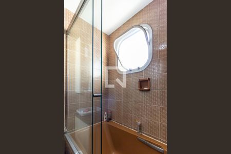 Apartamento à venda com 320m², 4 quartos e 5 vagasBanheiro 2