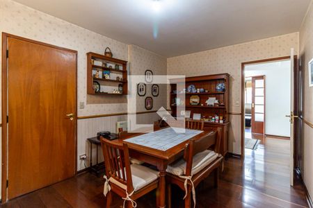 Apartamento à venda com 320m², 4 quartos e 5 vagasCopa