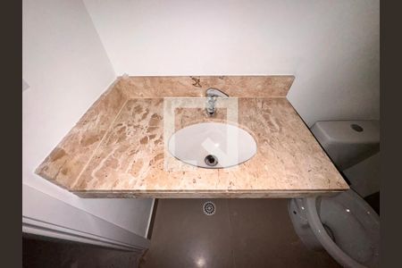 Apartamento à venda com 103m², 3 quartos e 2 vagas Apartamento à venda com 103m², 3 quartos e 2 vagasBanheiro