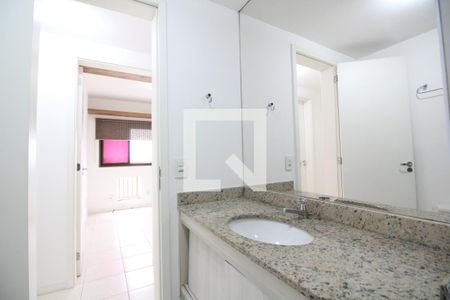 Apartamento para alugar com 100m², 4 quartos e 2 vagasBanheiro Social